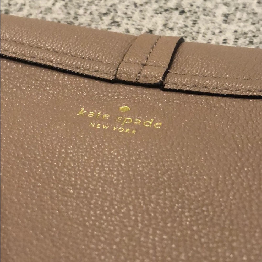 KATE SPADE: Wallet - Picture 2 of 7